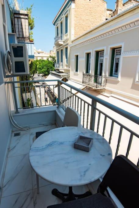 Plaka Nefeli Elegant Urban Retreat In Athens Historic Heart Apartment Ngoại thất bức ảnh